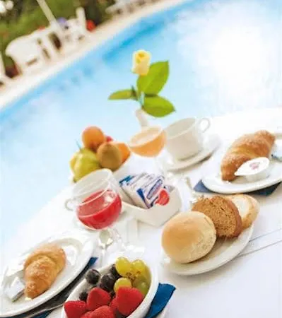 Ariston Hotel 4*